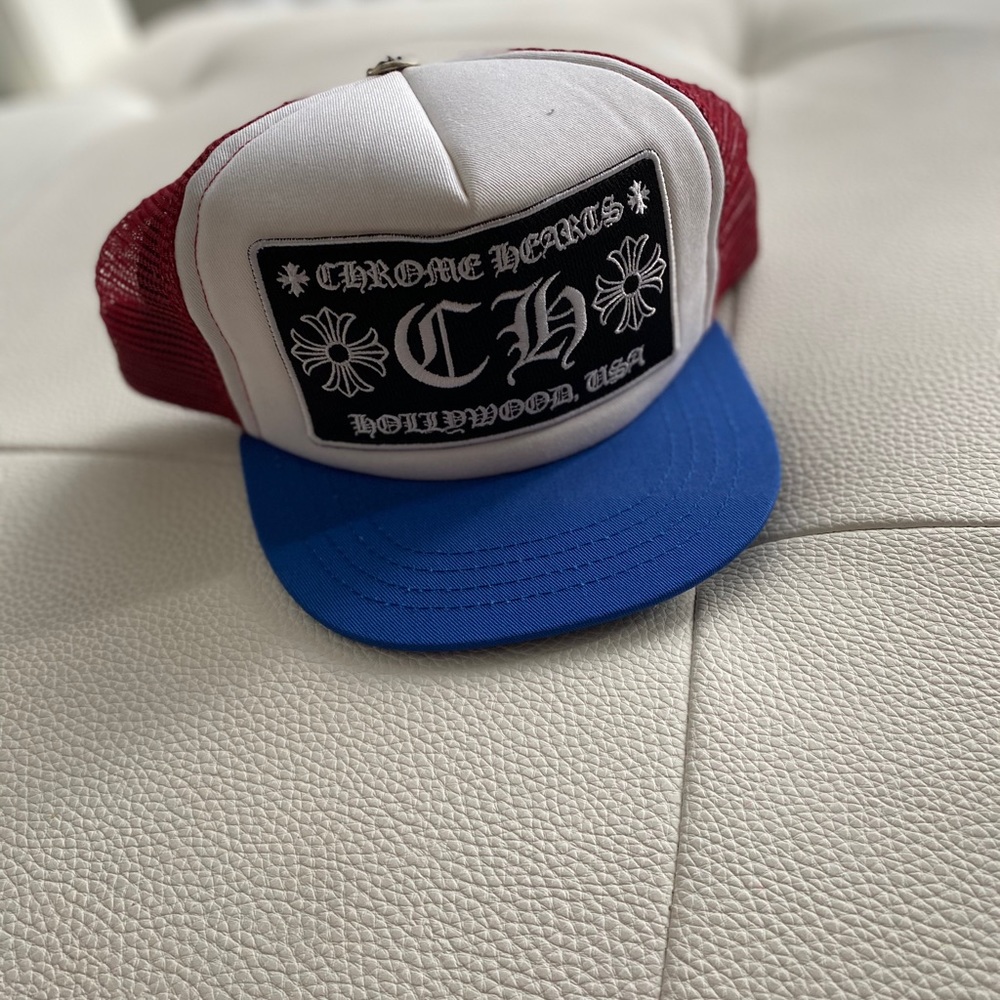 BRAND NEW CHROME HEARTS HAT